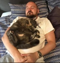 Jarttu84 with his cat